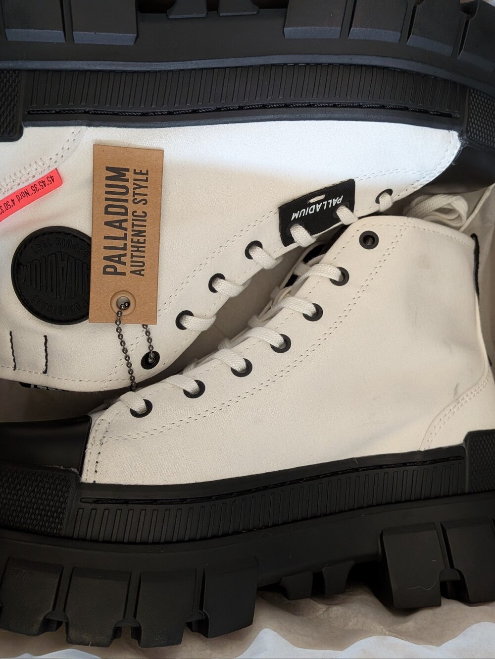 Revolt Hi TX Star White Platform Shoes Women's New By Palladium Various Sizes - Picture 3 of 11